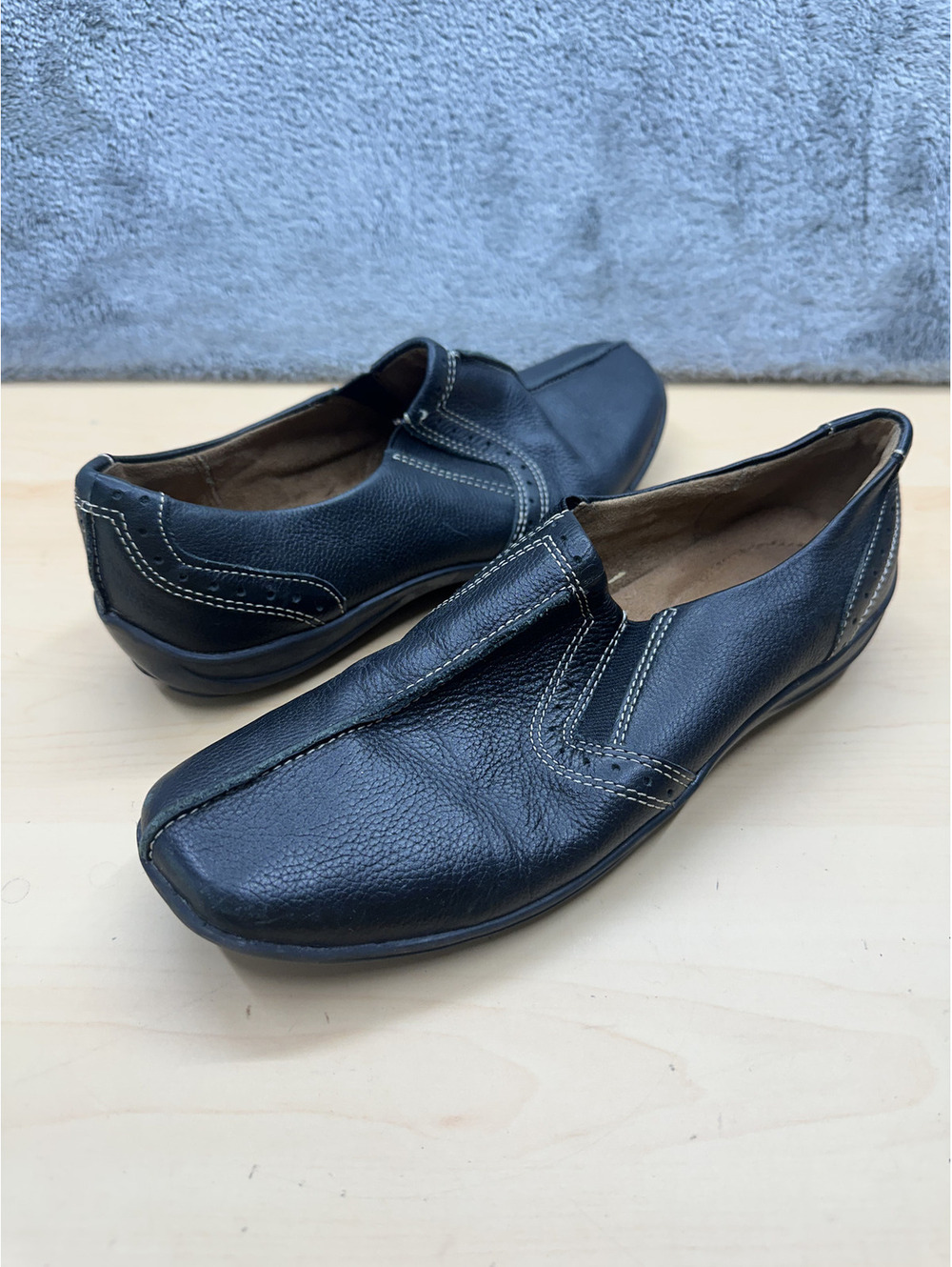 Natural Soul Black Leather Slip On Shoes Casual Loafers